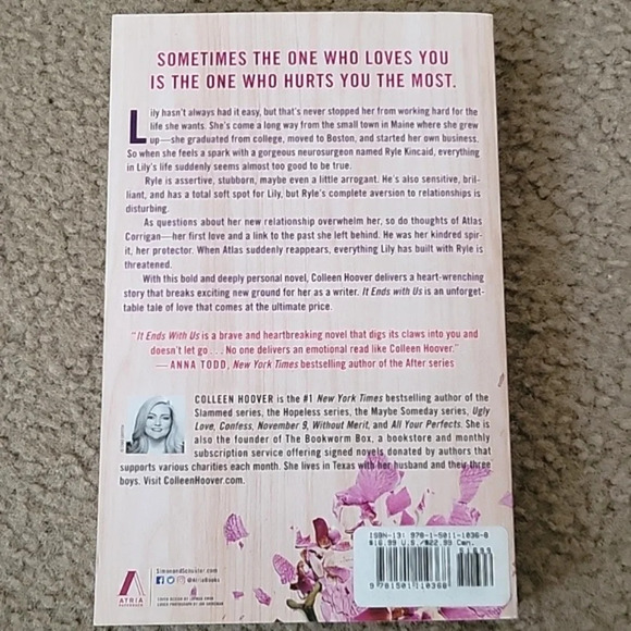It Ends With Us by Colleen Hoover Paperback Book - Picture 4 of 4